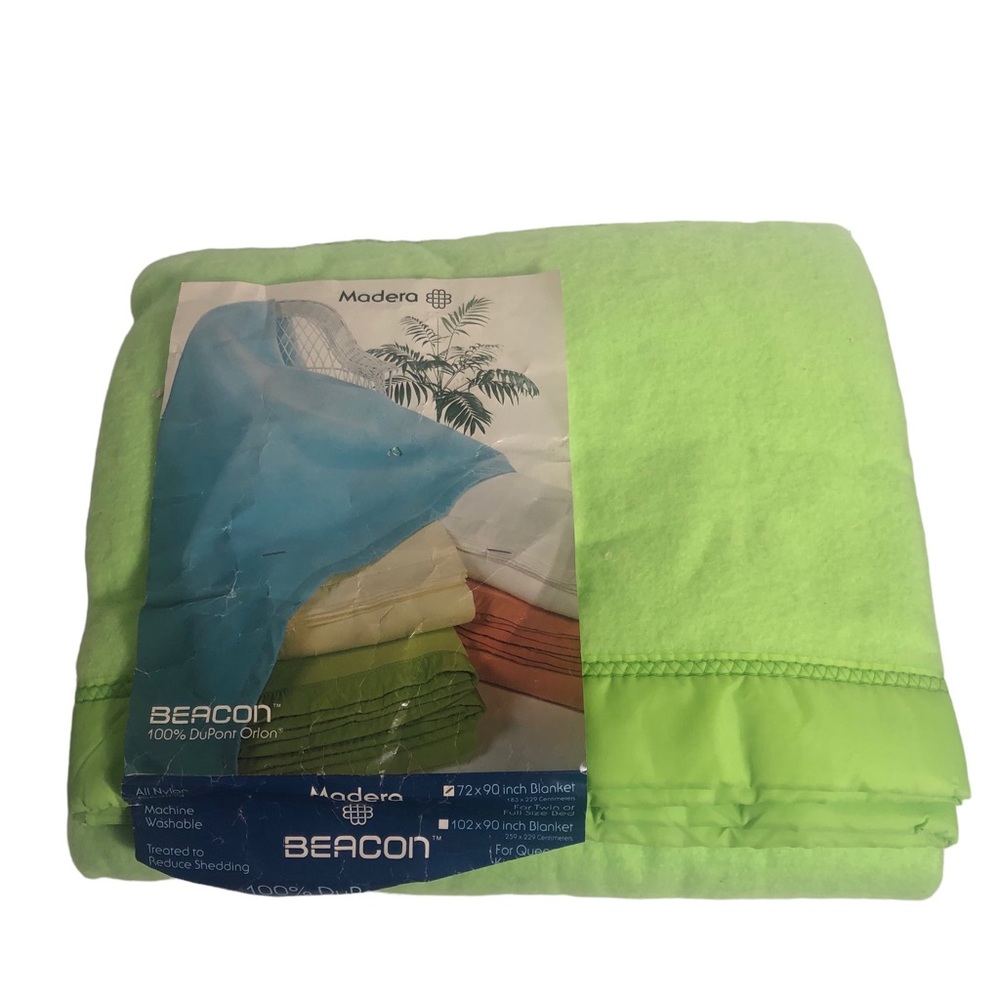 Madera Beacon green satin trim vintage full size blanket. New Old Stock